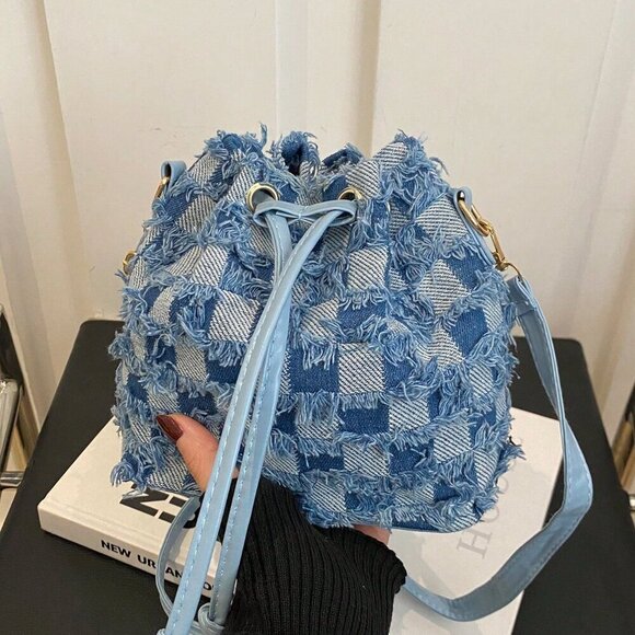 Blue Fashionable Women's Checkered Diamond-Shaped Shoulder Bucket Bag - Picture 4 of 10